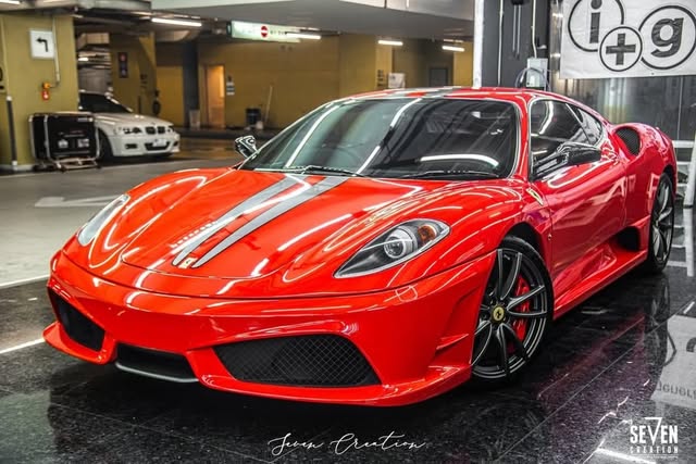 Ferrari F430 with racing stripe accent wrap